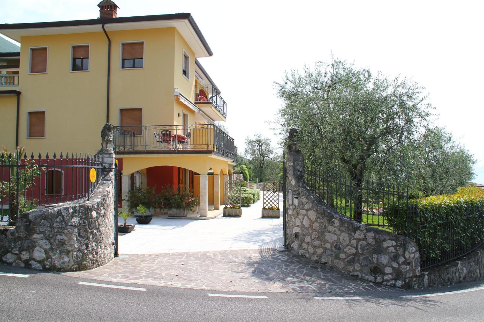 Villa Due Leoni - Residence Brenzone Extérieur photo