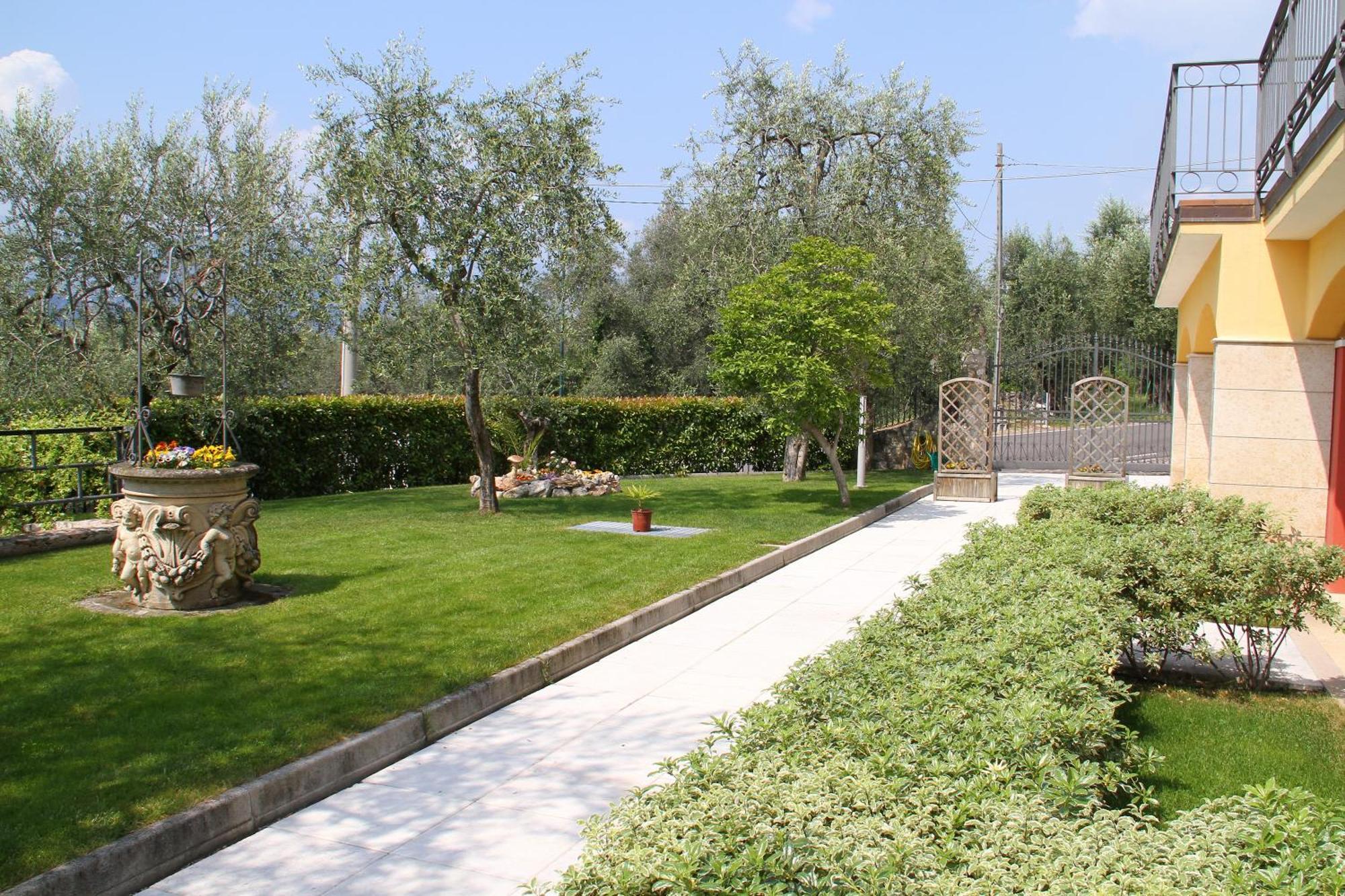 Villa Due Leoni - Residence Brenzone Extérieur photo