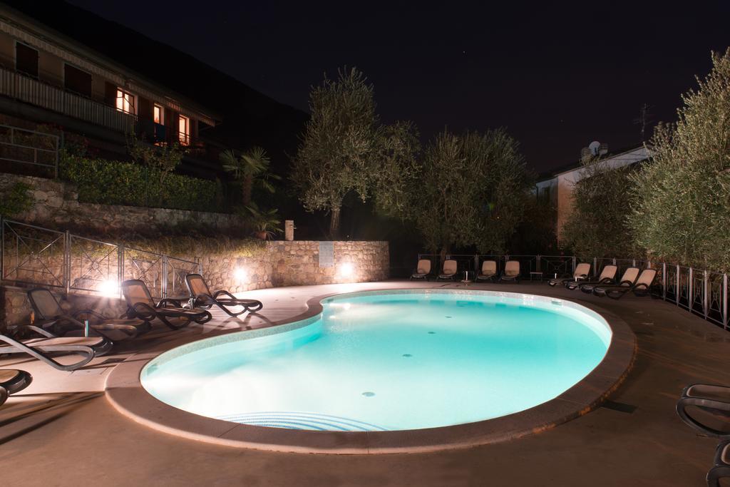 Villa Due Leoni - Residence Brenzone Extérieur photo